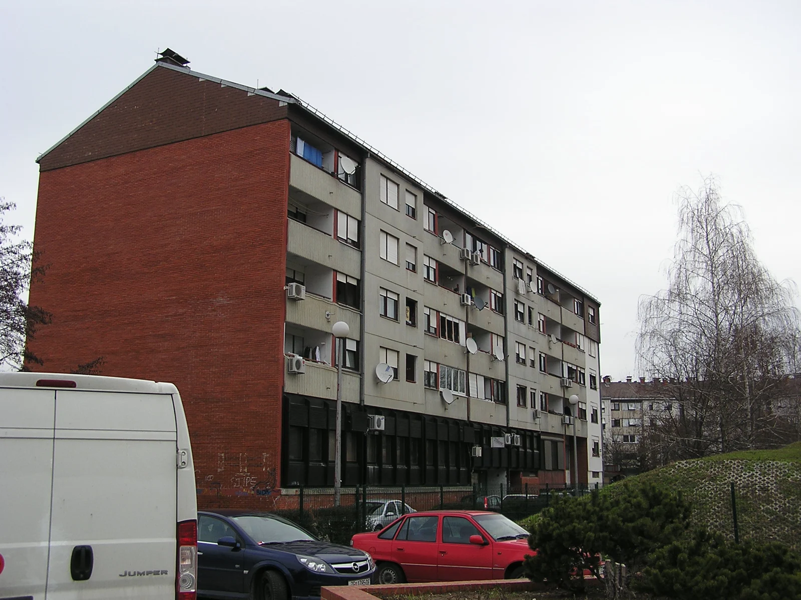 Mehrgeschossiges Wohnhaus in der Listopadska-Straße in Zagreb