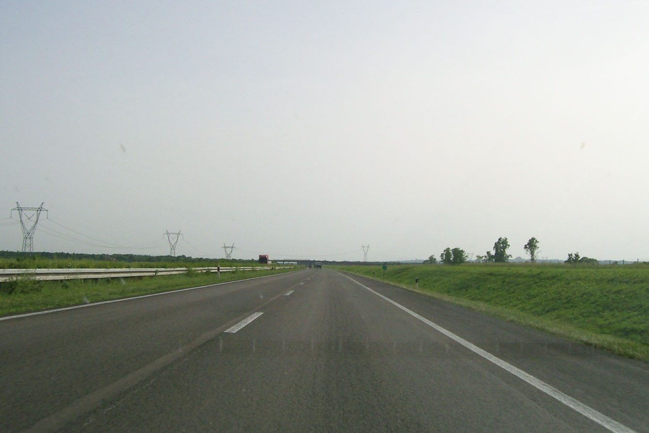 Freie Fahrbahn auf der kroatischen Autobahn A1 als allgemeines Kontextbild